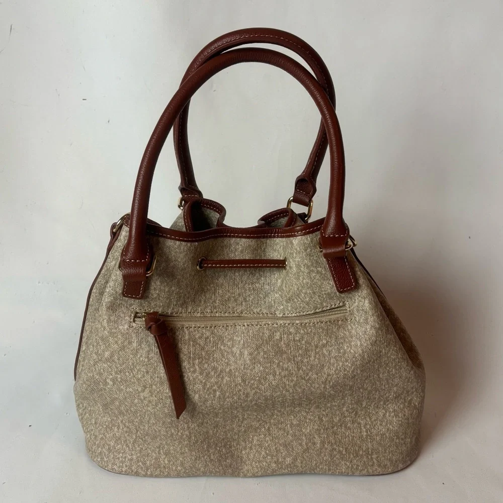 NWOT Wilson’s Leather Drawstring Bucket Bag Pale Taupe - Picture 3 of 8